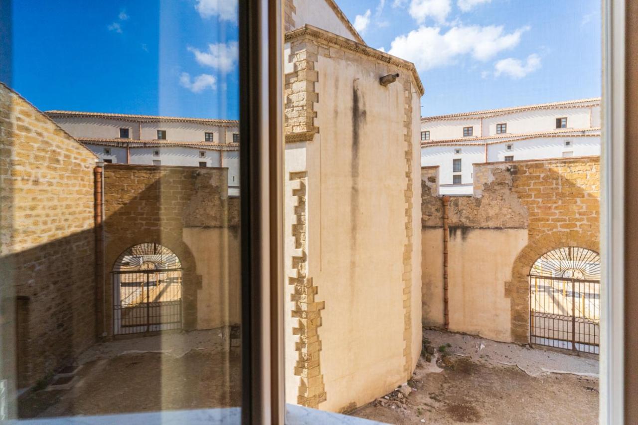 Khalisah Bed & Breakfast Palermo Bagian luar foto