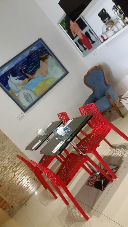 Khalisah Bed & Breakfast Palermo Bagian luar foto