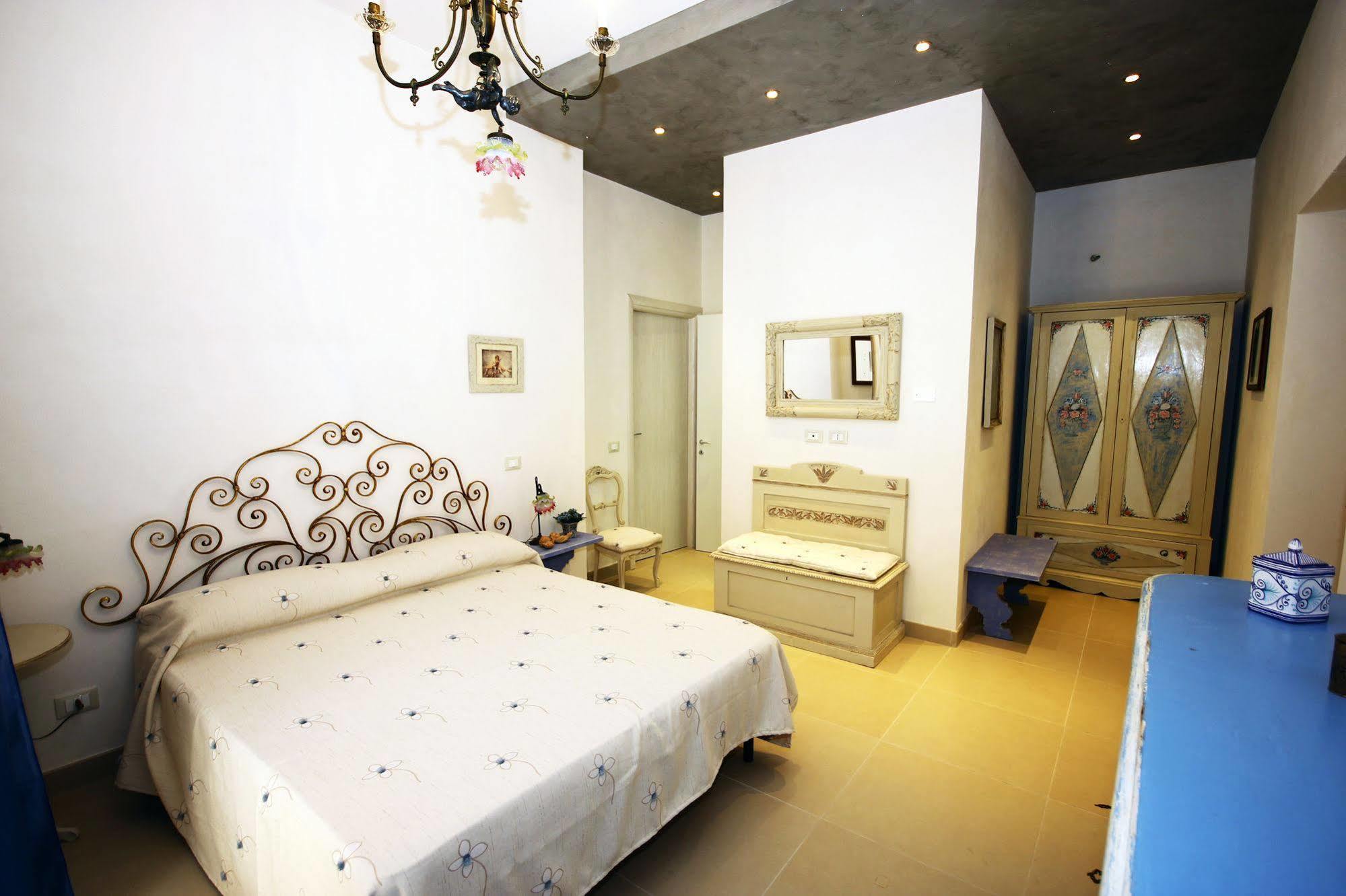 Khalisah Bed & Breakfast Palermo Bagian luar foto